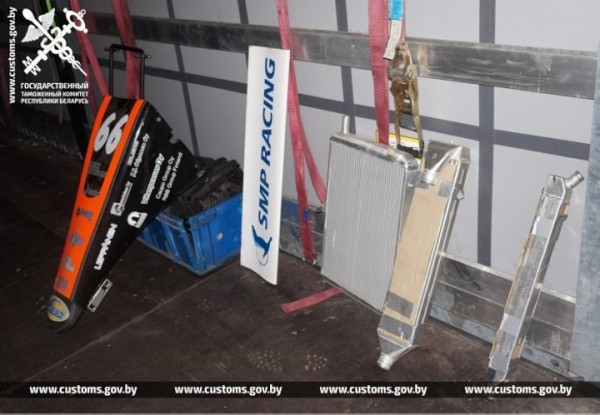 В Беларусь ввозили запчасти для гоночных машин. Брестские таможенники не засчитала попытку В Беларусь ввозили запчасти для гоночных машин. Брестские таможенники не засчитала попытку