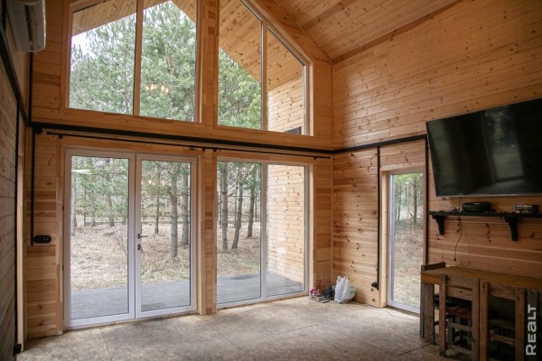 Белорус втайне построил на даче стильный дом и подарил его жене Белорус втайне построил на даче стильный дом и подарил его жене