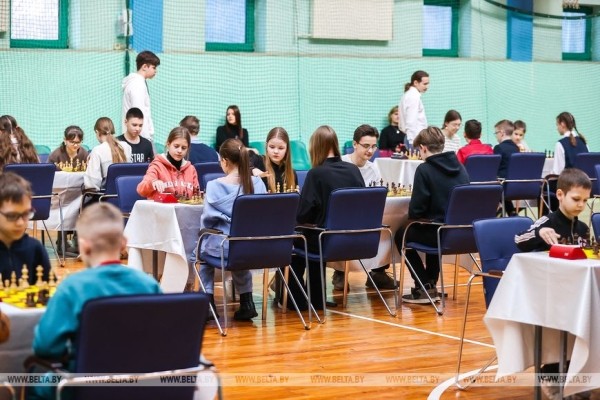В Бресте проходит финал областных соревнований среди детей и подростков по шахматам «Белая ладья»