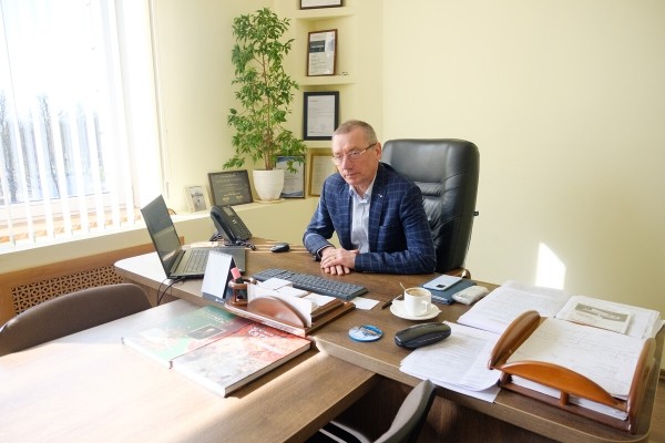 «Месяц-два можем не повышать цены». Как изменятся прайсы новых авто в ближайшее время