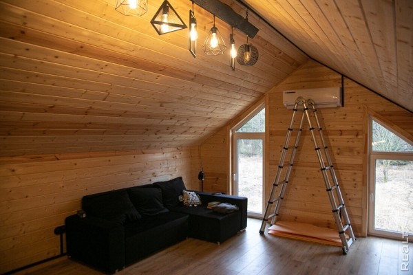 Белорус втайне построил на даче стильный дом и подарил его жене Белорус втайне построил на даче стильный дом и подарил его жене