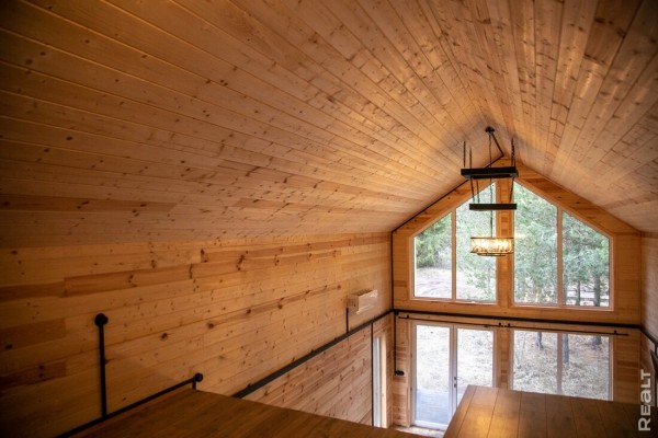 Белорус втайне построил на даче стильный дом и подарил его жене Белорус втайне построил на даче стильный дом и подарил его жене