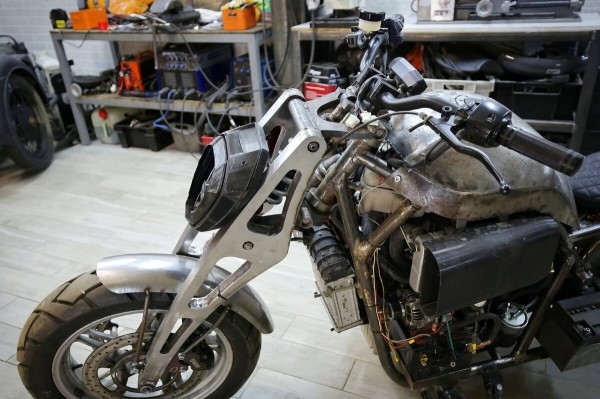 Рассказываем, как белорус примостил мотор 1.4 TDI от VW Polo на мотоцикл Рассказываем, как белорус примостил мотор 1.4 TDI от VW Polo на мотоцикл