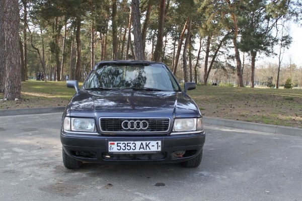 19-летний студент за год проехал более 40 000 км на отцовской Audi 80. А затем купил себе такую же!