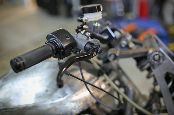 Рассказываем, как белорус примостил мотор 1.4 TDI от VW Polo на мотоцикл Рассказываем, как белорус примостил мотор 1.4 TDI от VW Polo на мотоцикл