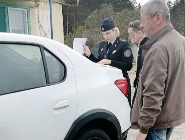 Белорус взял Renault в кредит, чтобы таксовать. Машина против его воли получила нового владельца Белорус взял Renault в кредит, чтобы таксовать. Машина против его воли получила нового владельца