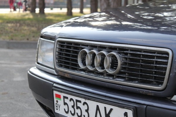 19-летний студент за год проехал более 40 000 км на отцовской Audi 80. А затем купил себе такую же!