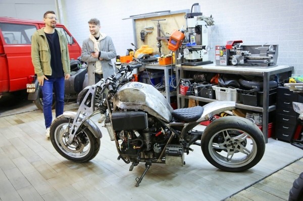 Рассказываем, как белорус примостил мотор 1.4 TDI от VW Polo на мотоцикл Рассказываем, как белорус примостил мотор 1.4 TDI от VW Polo на мотоцикл