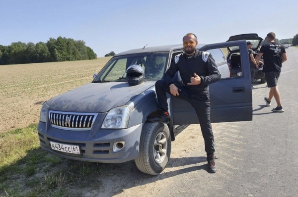 «Машина пролетела 21 метр». Трюк белорусского каскадера получил престижную премию