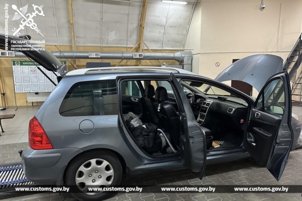 Брестские таможенники установили преступную схему ввоза европейских авто Брестские таможенники установили преступную схему ввоза европейских авто