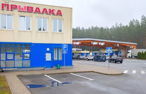 Как провезти в Беларусь авто из Европы с объёмом двигателя выше 1,9 литра? Узнали у тех, кто смог