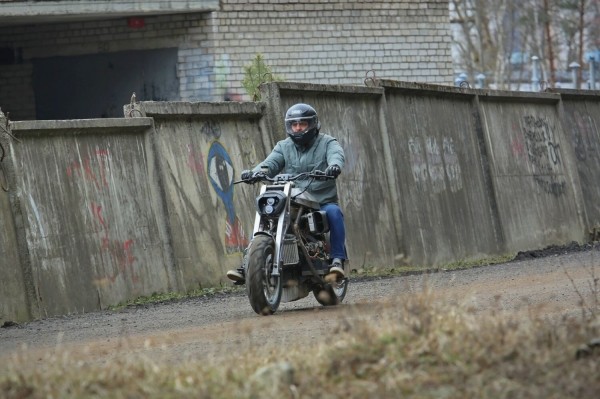 Рассказываем, как белорус примостил мотор 1.4 TDI от VW Polo на мотоцикл Рассказываем, как белорус примостил мотор 1.4 TDI от VW Polo на мотоцикл