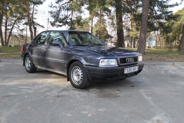 19-летний студент за год проехал более 40 000 км на отцовской Audi 80. А затем купил себе такую же!