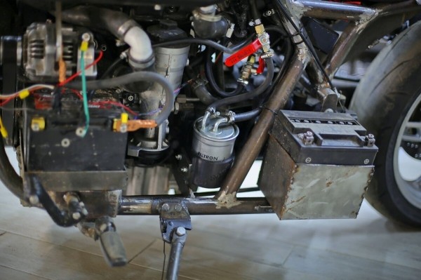 Рассказываем, как белорус примостил мотор 1.4 TDI от VW Polo на мотоцикл Рассказываем, как белорус примостил мотор 1.4 TDI от VW Polo на мотоцикл