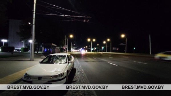 В Бресте автомобилист отвлекся от управления и сбил пешехода, суд вынес приговор В Бресте автомобилист отвлекся от управления и сбил пешехода, суд вынес приговор