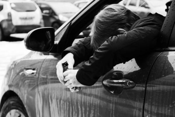 Угнал машину и сломал позвоночник – все это в Каменецком районе