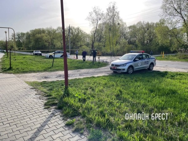 В Бресте таксист сбил велосипедиста. Фото с места ДТП