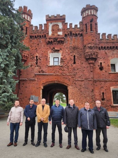 В Бресте «Союз предпринимателей, работодателей и ремесленников», провёл ряд мероприятий, основной целью которых было налаживание дружественных и деловых контактов с представителями бизнеса из других стран В Бресте «Союз предпринимателей, работодателей и ремесленников», провёл ряд мероприятий, основной целью которых было налаживание дружественных и деловых контактов с представителями бизнеса из других стран