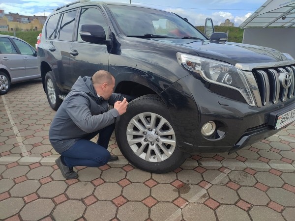 «За такие деньги белорусы выберут другую модель». Пробуем продать Toyota Land Cruiser Prado