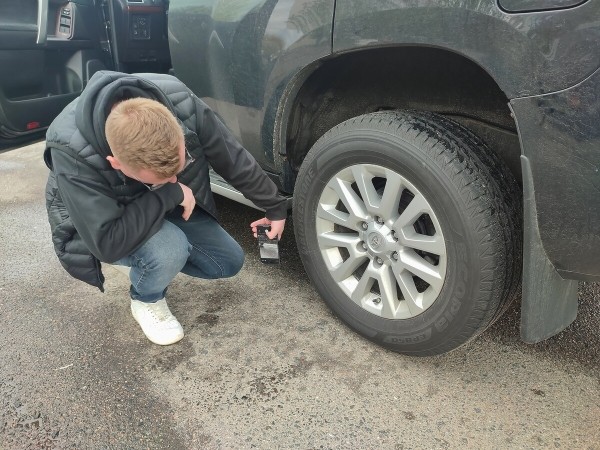 «За такие деньги белорусы выберут другую модель». Пробуем продать Toyota Land Cruiser Prado