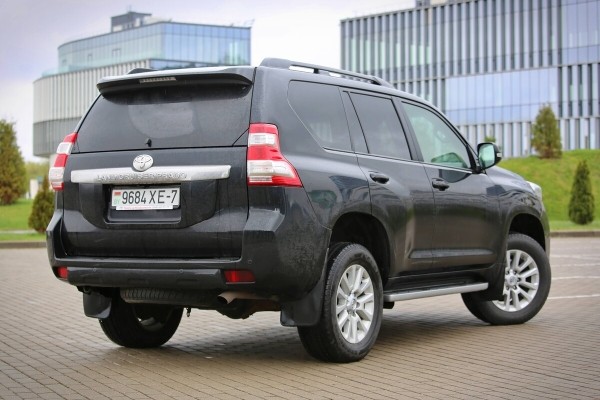 «За такие деньги белорусы выберут другую модель». Пробуем продать Toyota Land Cruiser Prado