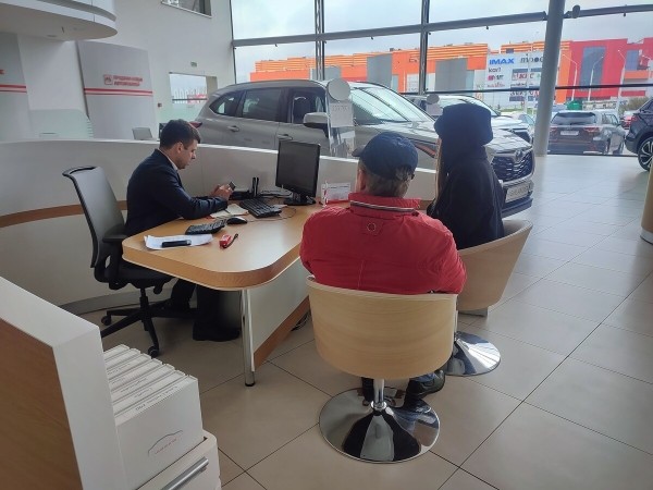 «За такие деньги белорусы выберут другую модель». Пробуем продать Toyota Land Cruiser Prado