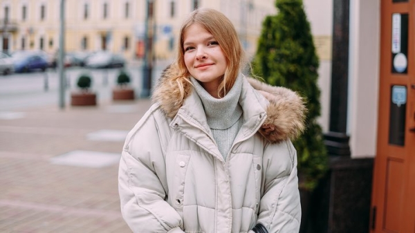 На машину, права и черный день: на что копят молодые белорусы и в чем хранят сбережения