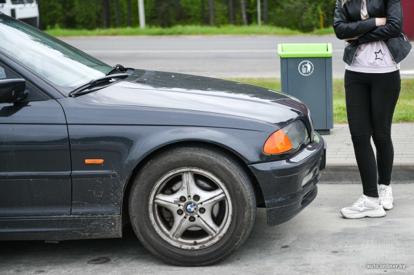 В Беларуси три человека купили BMW через счета-справки, а затем суд изъял машину как похищенную