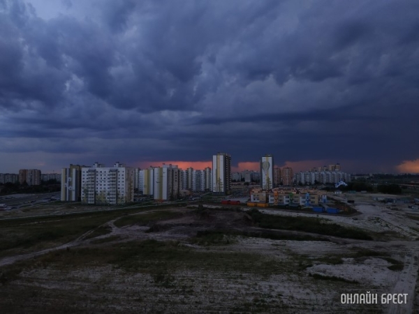 В Бресте и области на завтра объявлен оранжевый уровень из-за сильного ветра В Бресте и области на завтра объявлен оранжевый уровень из-за сильного ветра