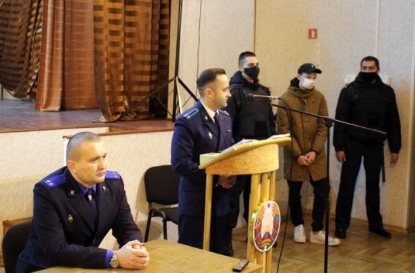 Учащийся брестского лицея на глазах у однокурсников заключён под стражу за наркозакладки