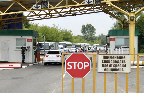 Как сегодня белорусы проходят границу на легковых авто