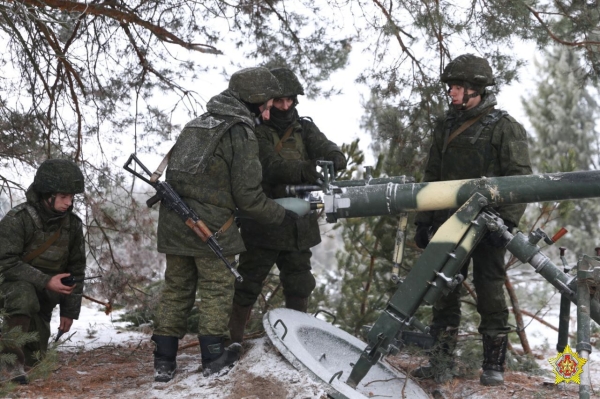 На полигоне под Брестом прошли занятия минометных подразделений 38-й бригады На полигоне под Брестом прошли занятия минометных подразделений 38-й бригады