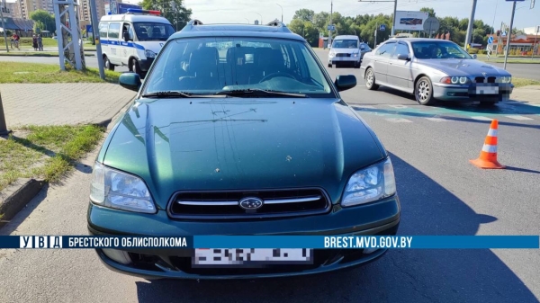 Ребенок на велосипеде попал под машину в Бресте Ребенок на велосипеде попал под машину в Бресте