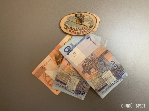 В Беларуси работникам доплатят за простой. Сколько?