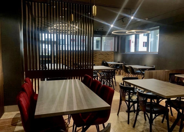 За 36 дней из кафе «Версаль» в «Компот». Заведение во Дворце водных видов спорта провело ребрендинг. Что изменилось? За 36 дней из кафе «Версаль» в «Компот». Заведение во Дворце водных видов спорта провело ребрендинг. Что изменилось?