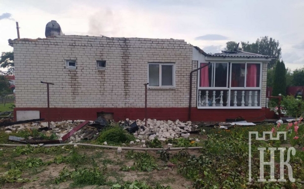 В Каменецком районе горел жилой дом В Каменецком районе горел жилой дом