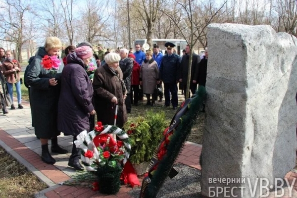 «Училась заново улыбаться». В Бресте почтили память малолетних узников концлагерей «Училась заново улыбаться». В Бресте почтили память малолетних узников концлагерей