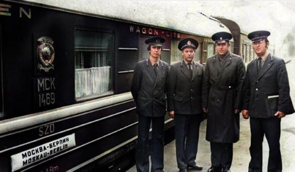 1980-е… Таможенный контроль на ж/д вокзале в Бресте 1980-е… Таможенный контроль на ж/д вокзале в Бресте