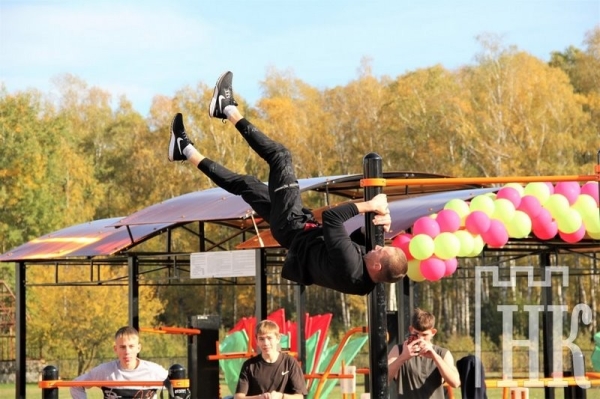 Воркаут-площадку открыли в Беловежском