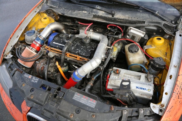 «Комфорта нет, это чистый "корч"». Посмотрите, на чем ездят белоруски, участвующие в автосостязаниях