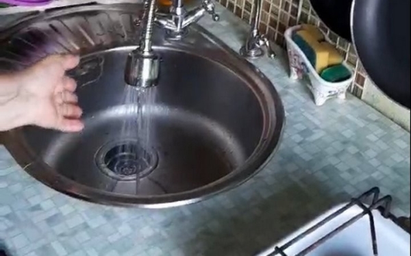 «Жить с ним можно». Жители проблемного дома в Барановичах начали устанавливать водонагревающее оборудование «Жить с ним можно». Жители проблемного дома в Барановичах начали устанавливать водонагревающее оборудование