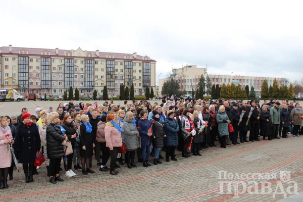 В Пинске в день рождения Ленина почтили память вождя мирового пролетариата