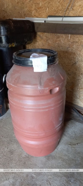 Больше 300 литров &laquo;сэкономленного&raquo; дизтоплива нашли у водителя в Кобринском районе