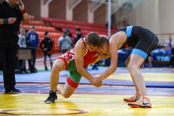 Около 200 юношей из Беларуси и России соберет в Бресте турнир по борьбе памяти Владимира Карвата