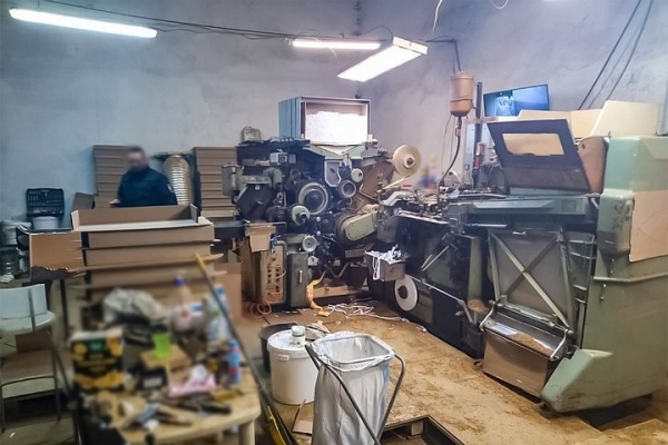 В Польше в табачном рейде задержали 12 человек, в том числе из Беларуси В Польше в табачном рейде задержали 12 человек, в том числе из Беларуси