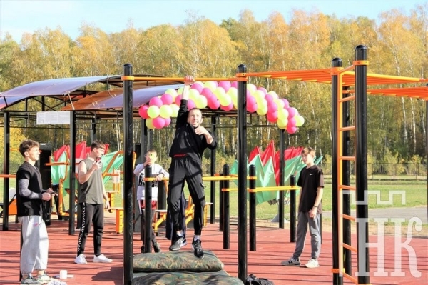 Воркаут-площадку открыли в Беловежском