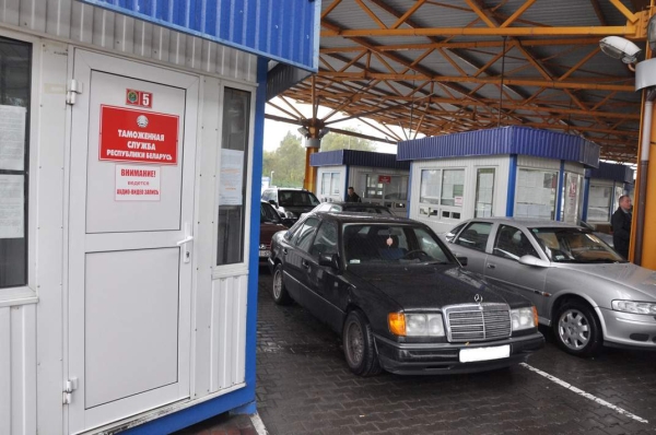 Европейская зеленая карта больше не действительна в Беларуси и России. Что нужно знать водителям?