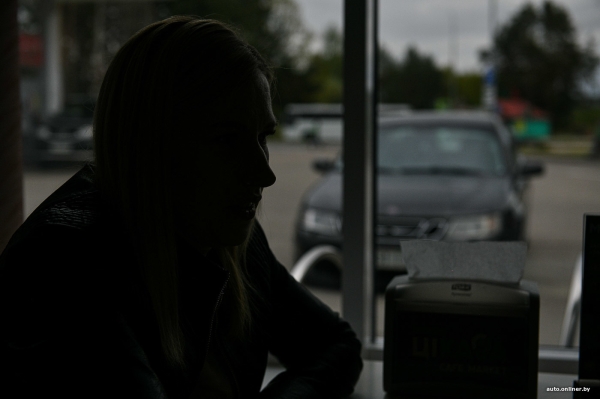 В Беларуси три человека купили BMW через счета-справки, а затем суд изъял машину как похищенную