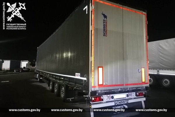 Автопоезд по заниженной в 2,5 раза стоимости пытались ввезти из Польши Автопоезд по заниженной в 2,5 раза стоимости пытались ввезти из Польши