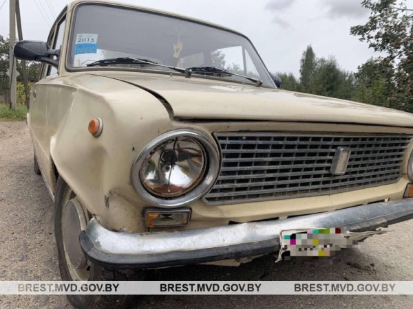 В Дрогичинском районе мотоциклист «встретился» с трактором, а велосипедист с ВАЗом. В Столинском районе грузовик столкнулся с легковушкой В Дрогичинском районе мотоциклист «встретился» с трактором, а велосипедист с ВАЗом. В Столинском районе грузовик столкнулся с легковушкой